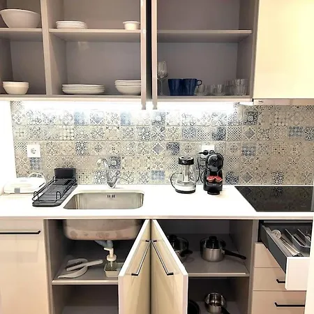Apartment Heart Of The - D *